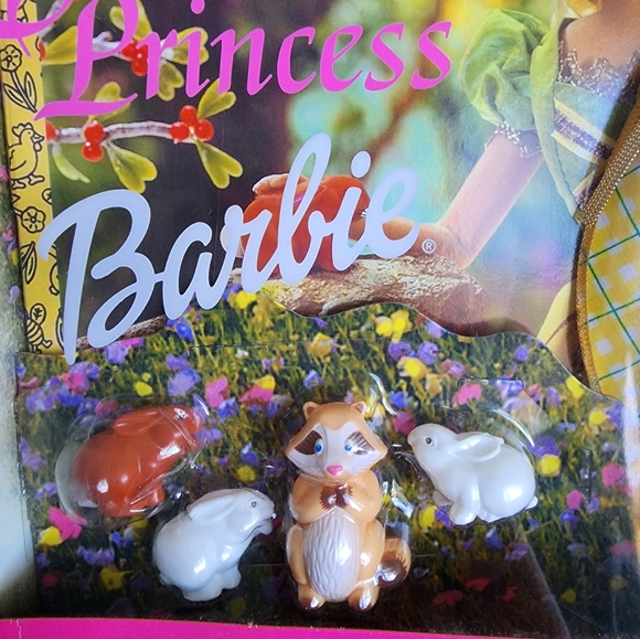 SUPER CUTE Barbie Forest Princess with Book and Forest Animals, Vintage Barbie - Picture 7 of 10